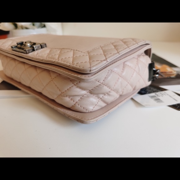 💥MAY Month End SALE in store! Chanel calfskin boy bag light pink - Picture 7 of 12